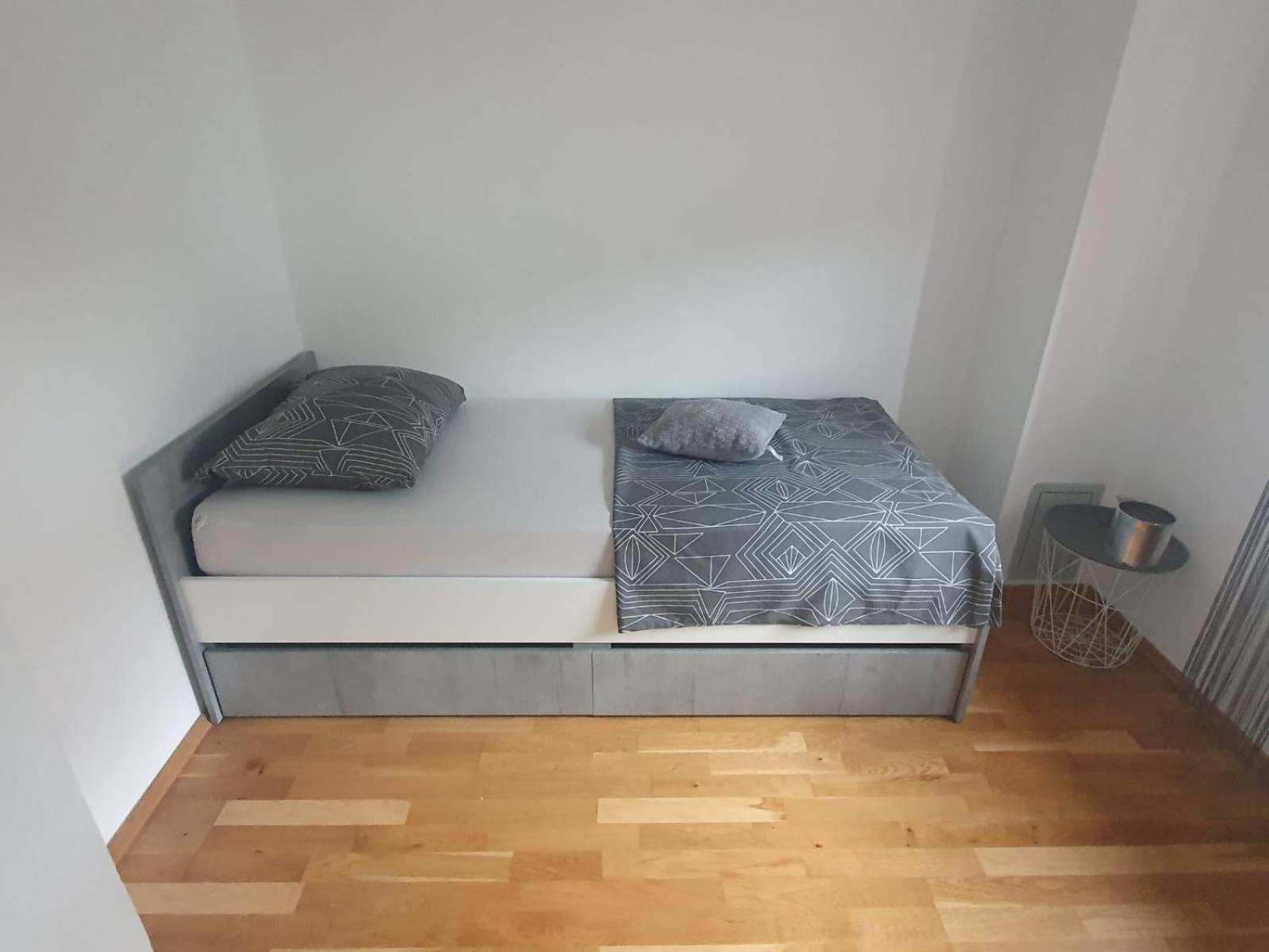 Holiday Home Nikol Pula Bagian luar foto