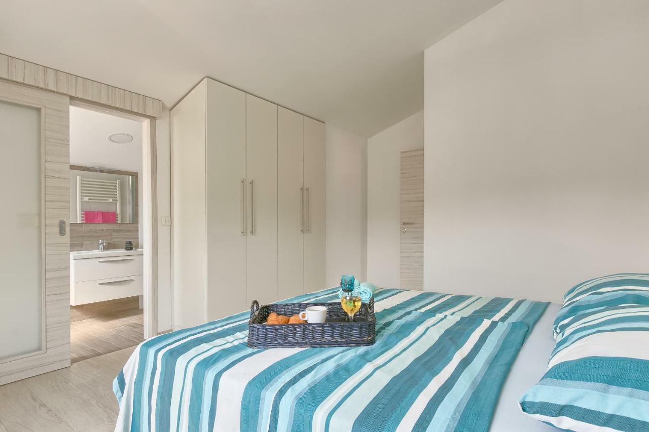 Holiday Home Nikol Pula Bagian luar foto