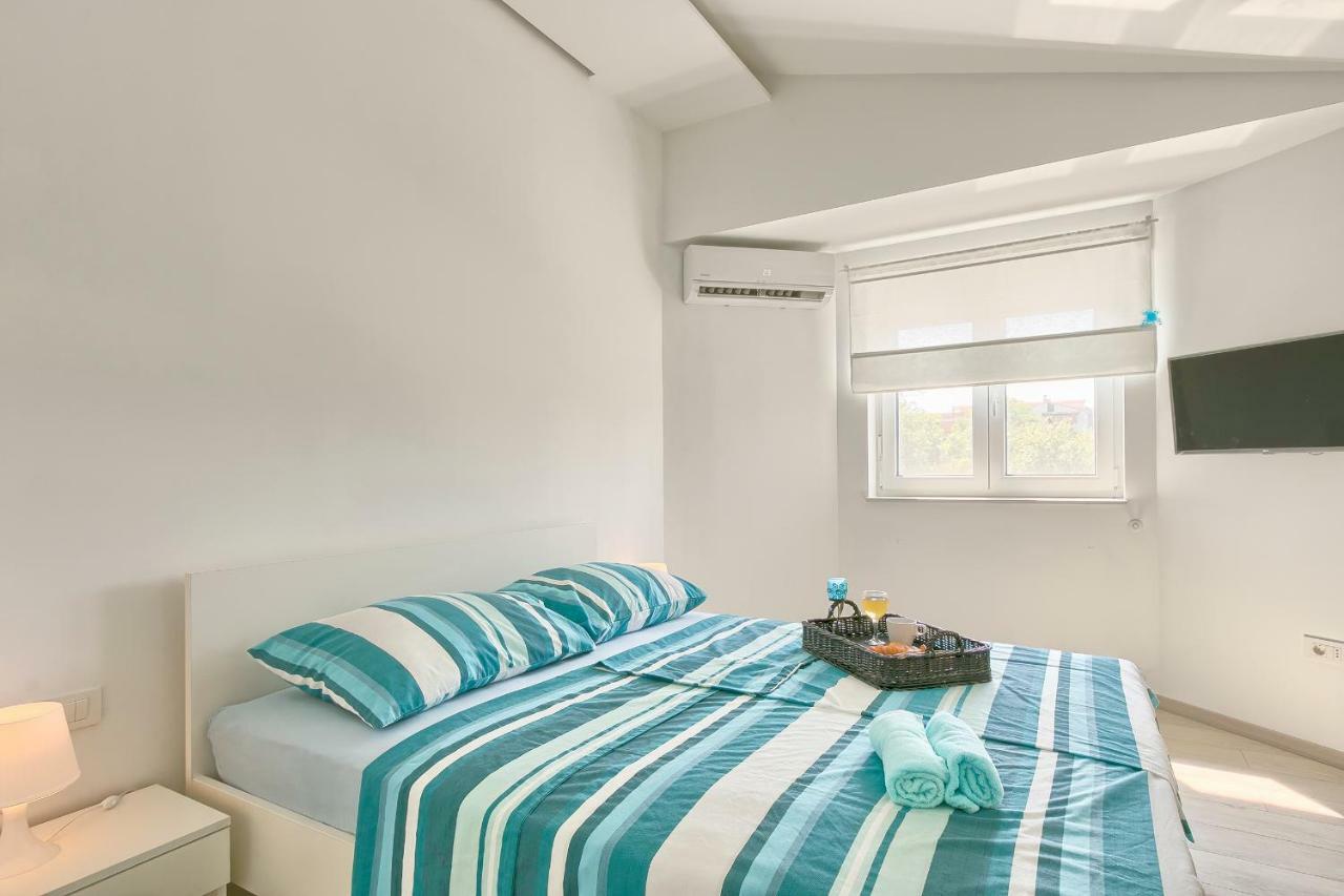 Holiday Home Nikol Pula Bagian luar foto