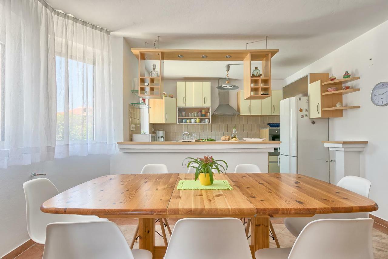 Holiday Home Nikol Pula Bagian luar foto
